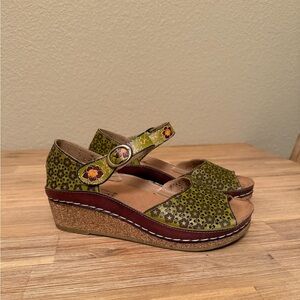 L' Artiste Delphia Ankle Strap Sandal Green Floral 8.5